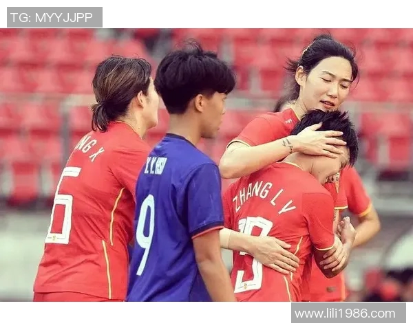 中国女足球员在日本赛场崭露头角 展现跨国合作与竞技新风貌